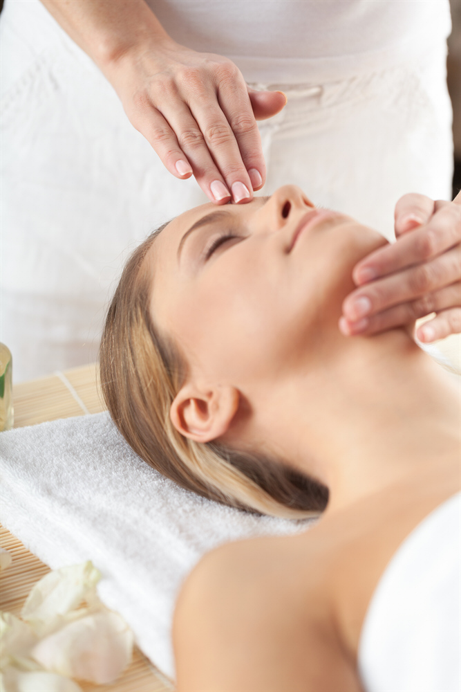 Tecnica Esclusiva Claudia Ramos – Massaggio Viso Milano